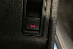 sininen Volkswagen Jetta 2017 kuva 27.