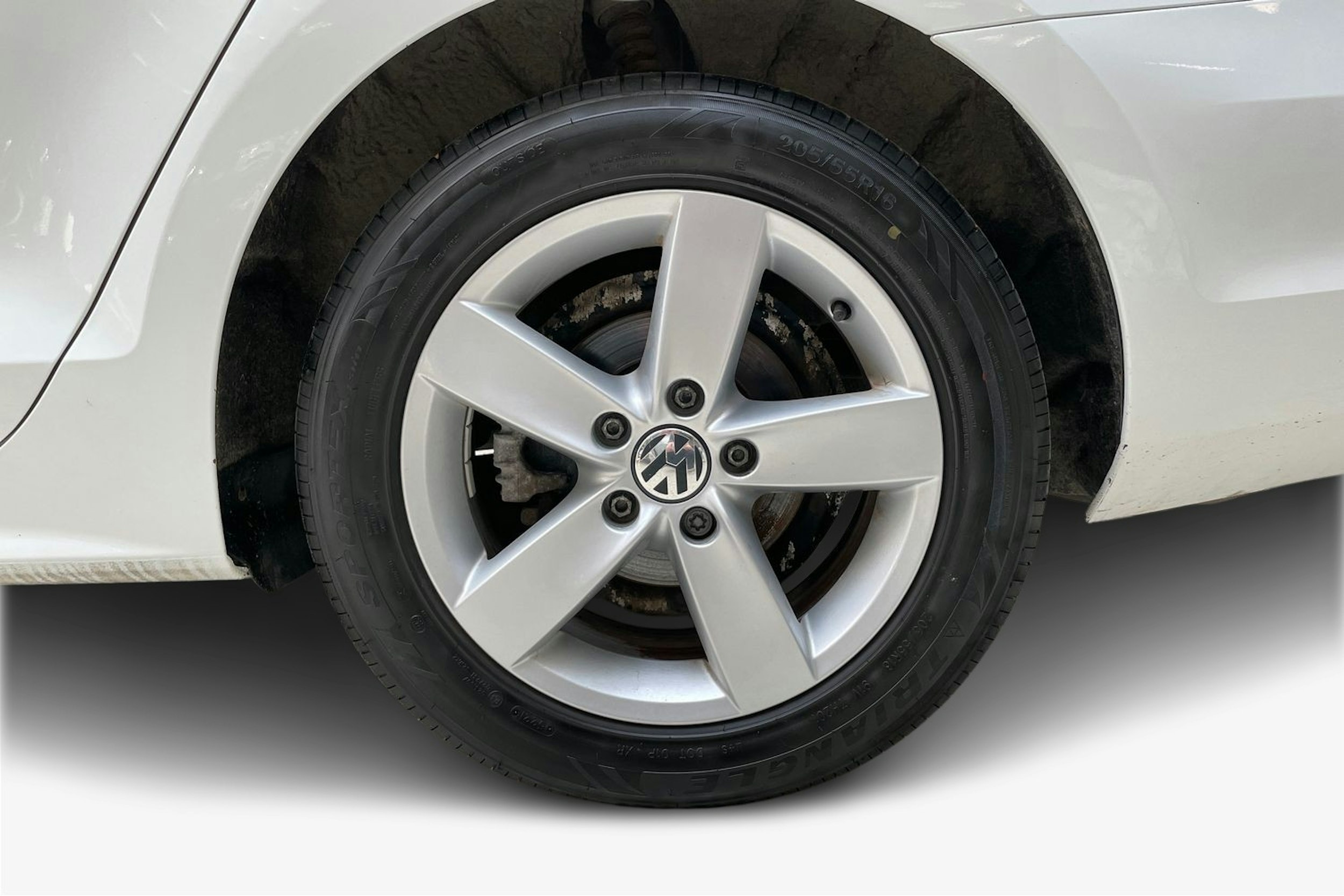 valkoinen Volkswagen Jetta 2017 kuva 11.