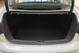 valkoinen Volkswagen Jetta 2017 kuva 15.