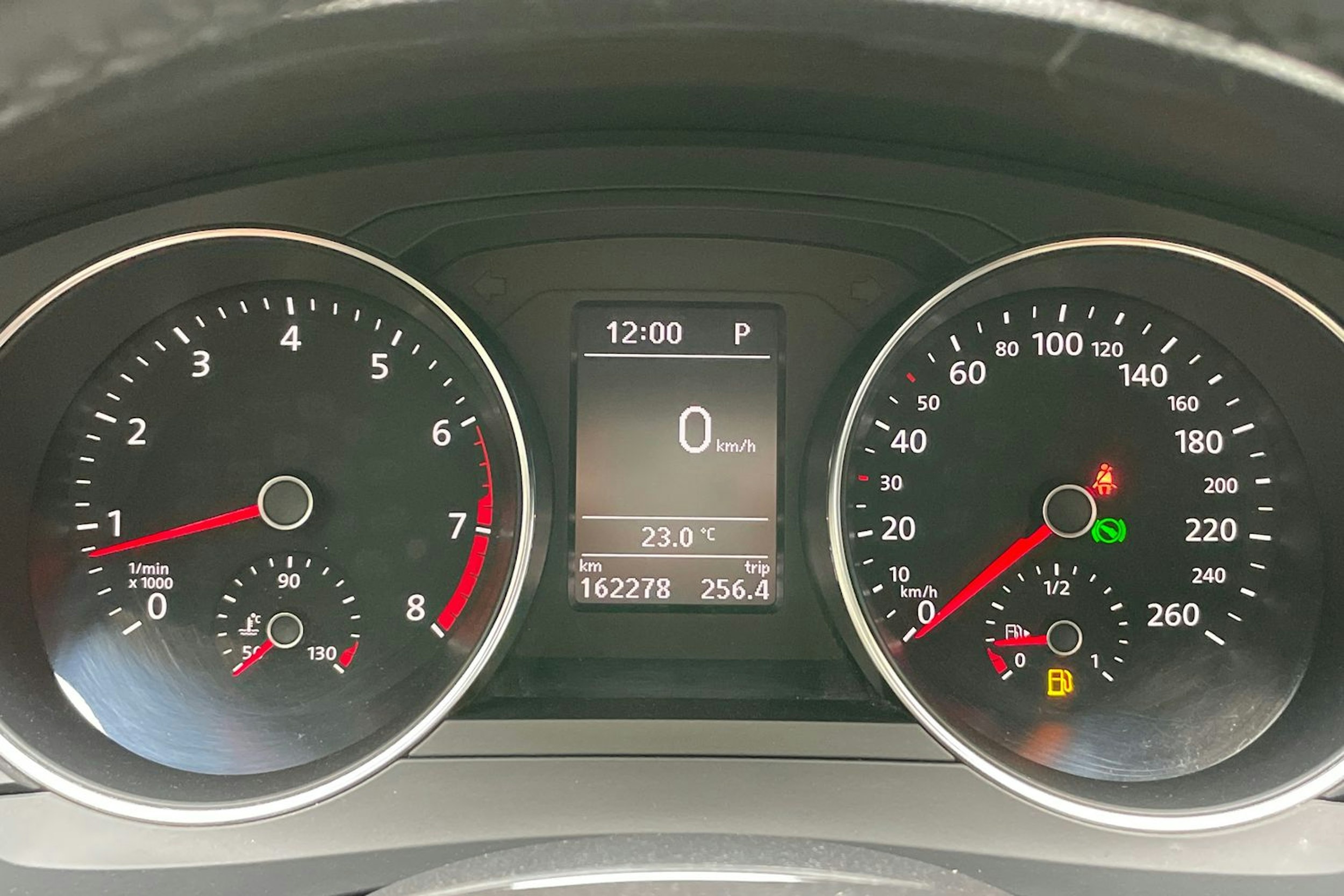 valkoinen Volkswagen Jetta 2017 kuva 22.