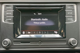 valkoinen Volkswagen Jetta 2017 kuva 23.