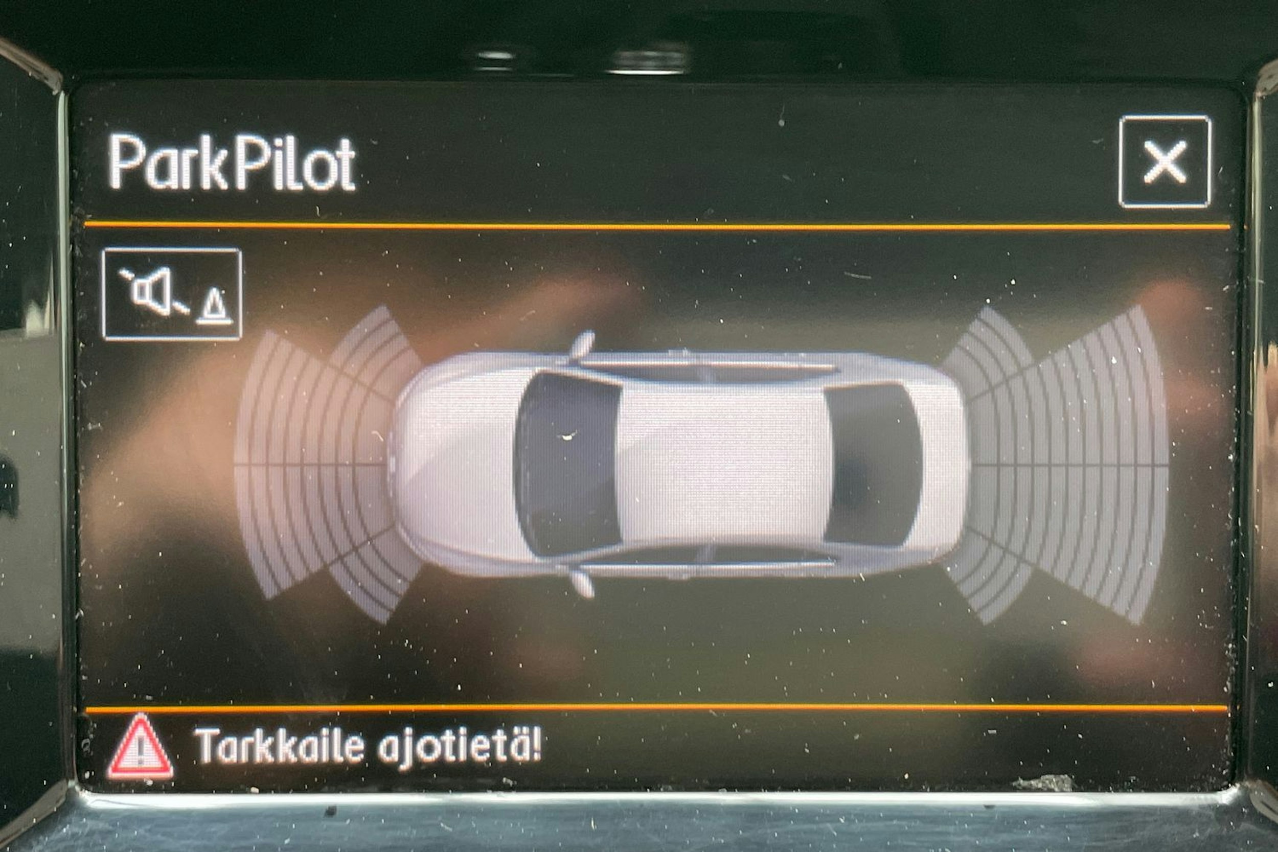 valkoinen Volkswagen Jetta 2017 kuva 25.