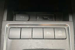 valkoinen Volkswagen Jetta 2017 kuva 27.