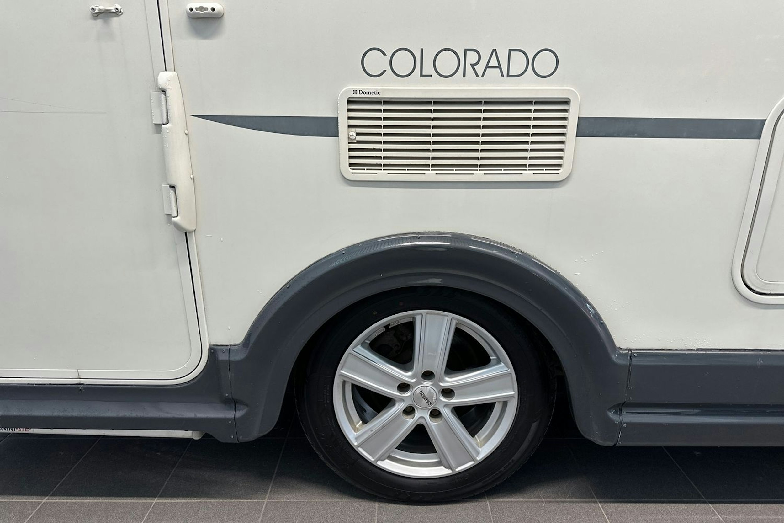 valkoinen Volkswagen Karmann 2007 kuva 13.