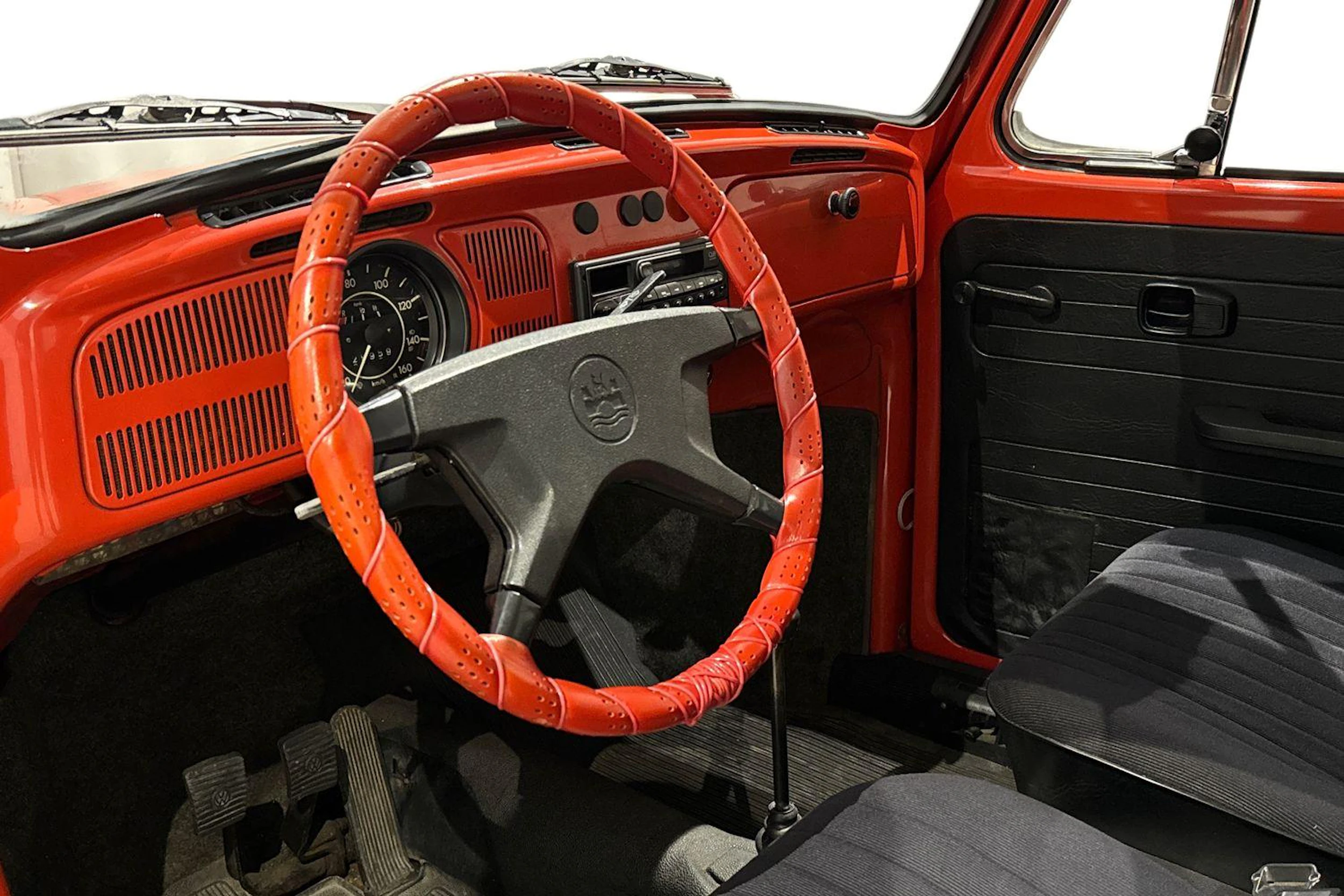 punainen Volkswagen Kupla 1973 kuva 8.