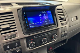 sininen Volkswagen Multivan 2013 kuva 12.