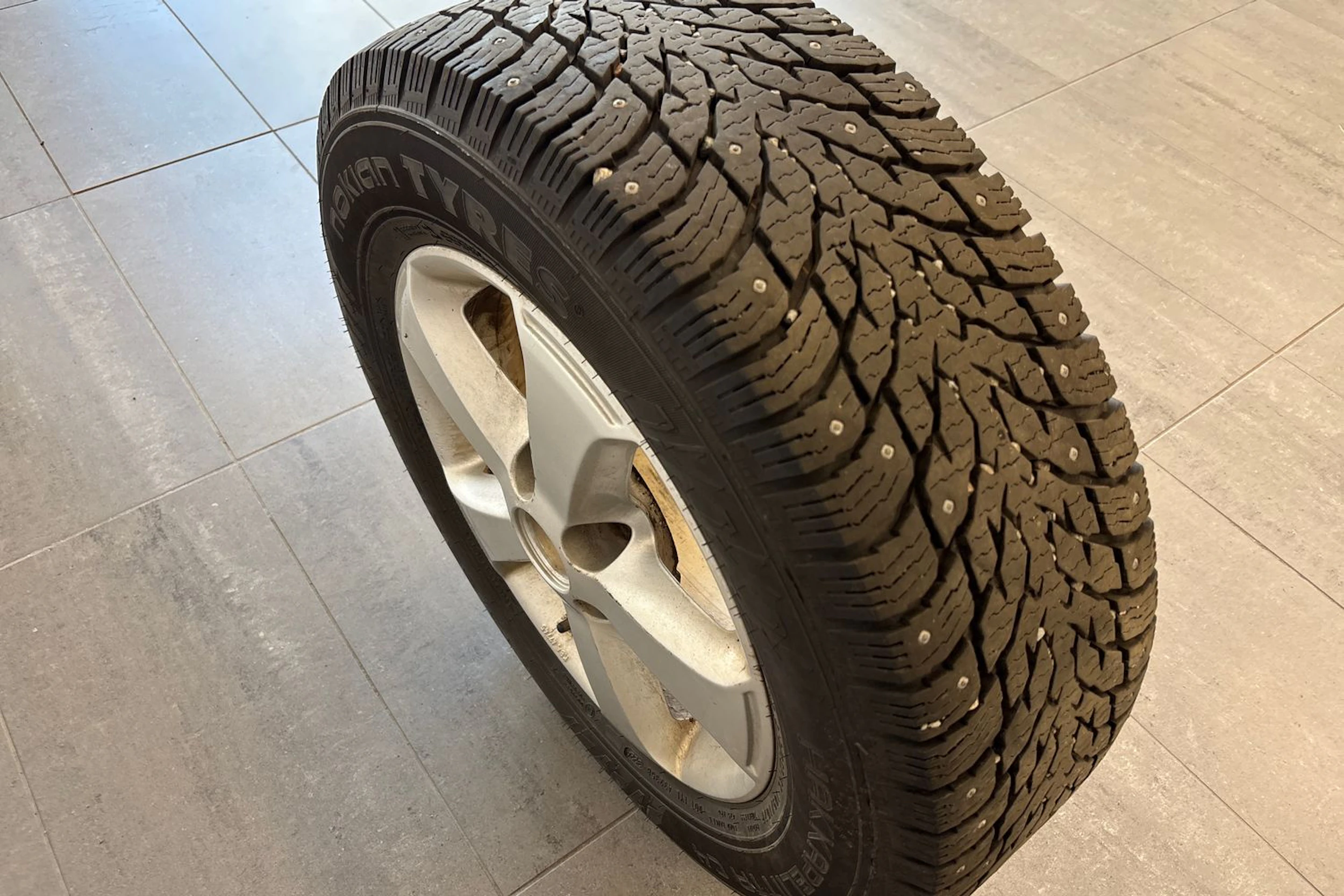sininen Volkswagen Multivan 2013 kuva 18.
