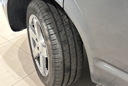 harmaa Volkswagen Multivan 2014 kuva 10.