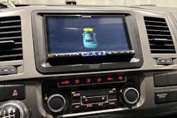 harmaa Volkswagen Multivan 2014 kuva 16.