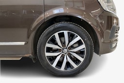 ruskea (beige) Volkswagen Multivan 2016 kuva 11.