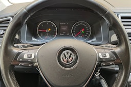 ruskea (beige) Volkswagen Multivan 2016 kuva 17.