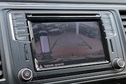 ruskea (beige) Volkswagen Multivan 2016 kuva 21.