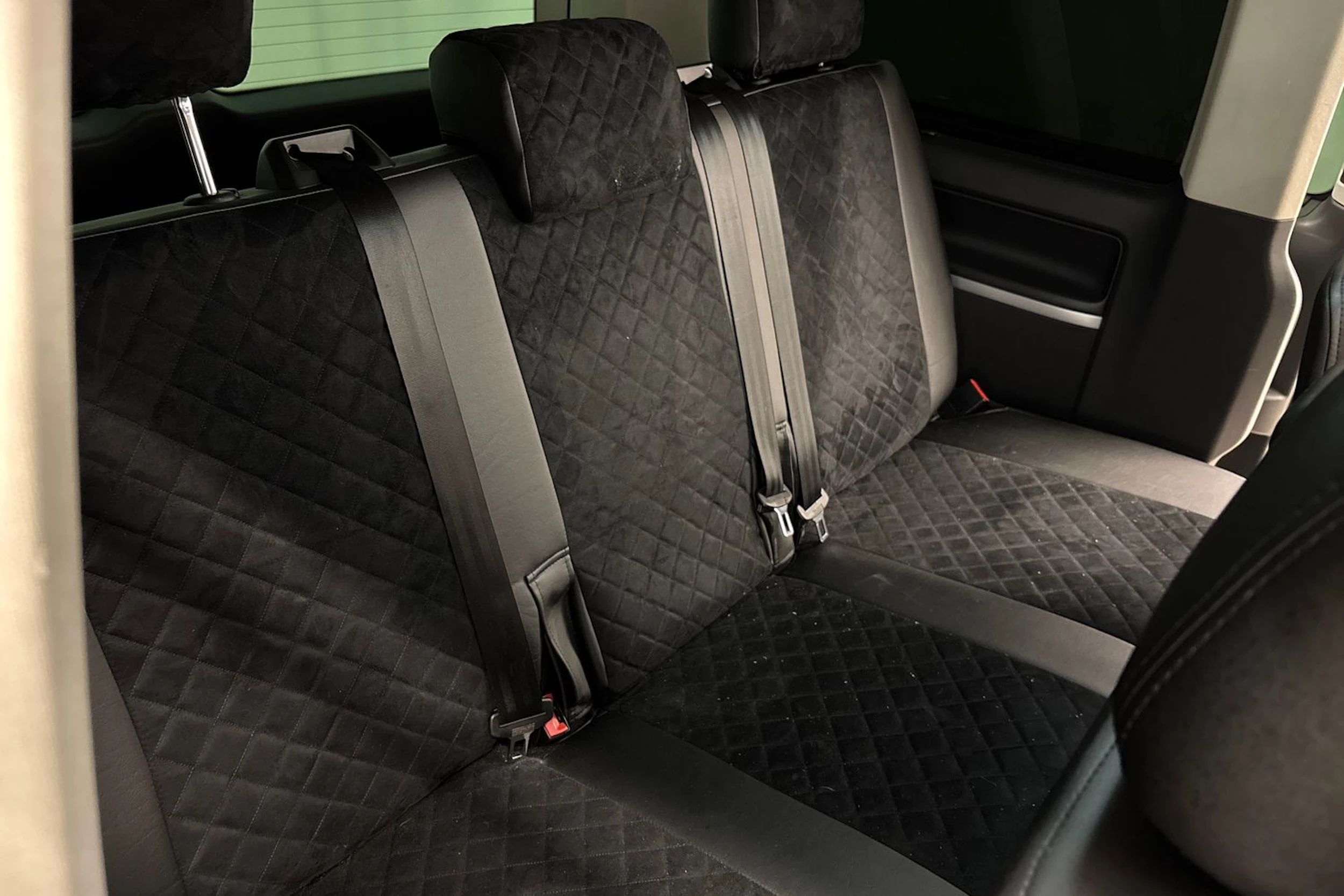 harmaa Volkswagen Multivan 2016 kuva 6.