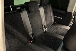 harmaa Volkswagen Multivan 2016 kuva 6.