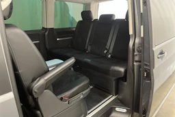 harmaa Volkswagen Multivan 2016 kuva 24.