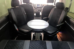 harmaa Volkswagen Multivan 2016 kuva 27.