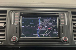 harmaa Volkswagen Multivan 2016 kuva 33.