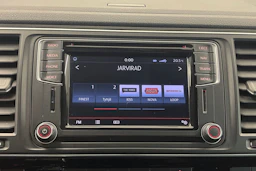 harmaa Volkswagen Multivan 2016 kuva 34.