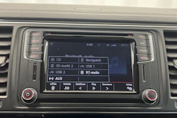 harmaa Volkswagen Multivan 2016 kuva 35.