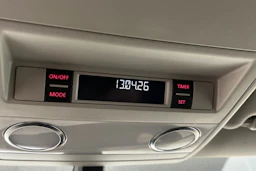 harmaa Volkswagen Multivan 2016 kuva 38.