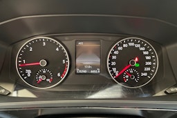 musta Volkswagen Multivan 2016 kuva 15.