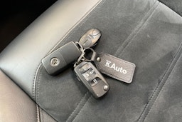musta Volkswagen Multivan 2016 kuva 26.