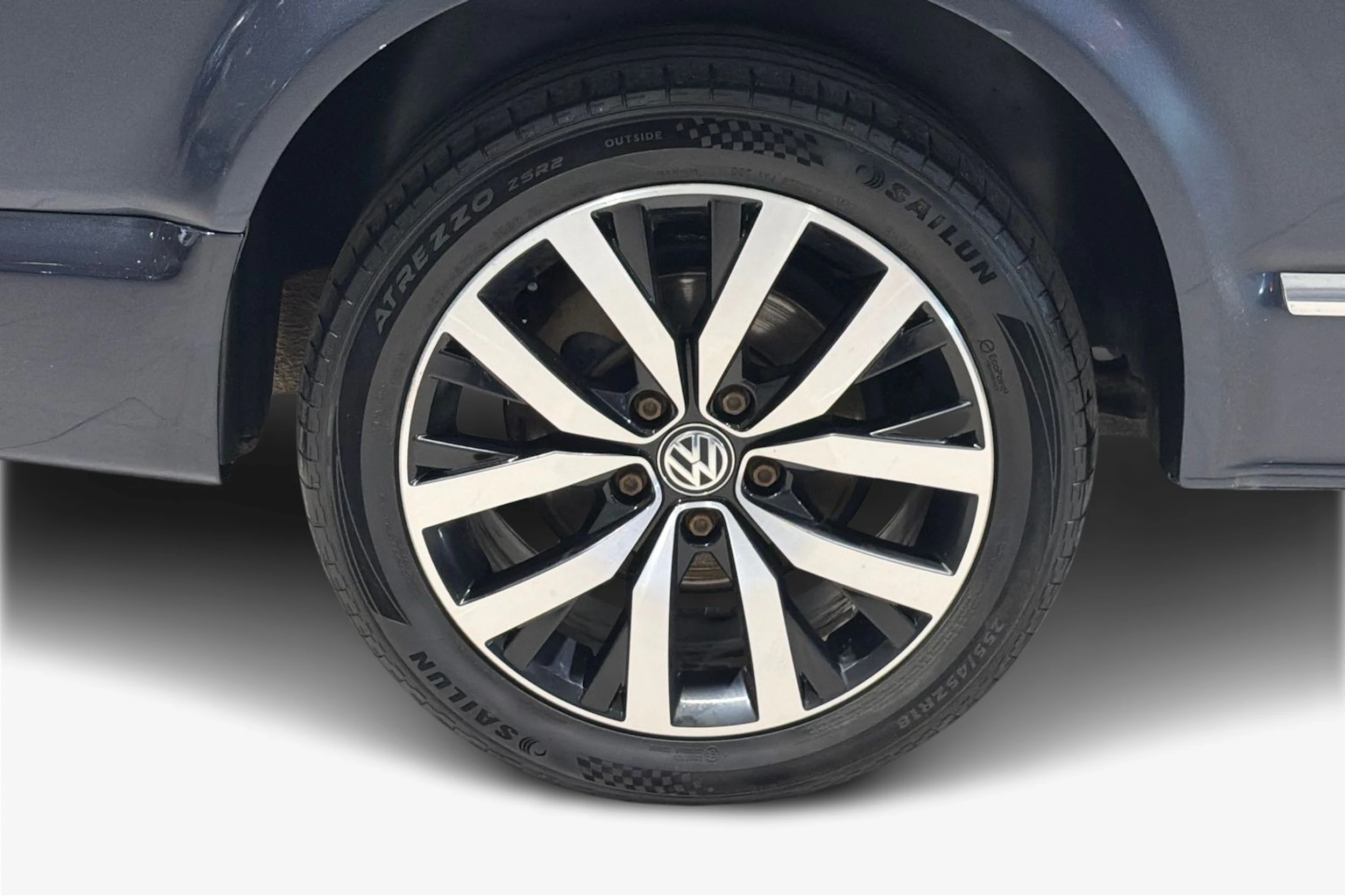 Valkoinen Volkswagen Multivan 2017 kuva 12.