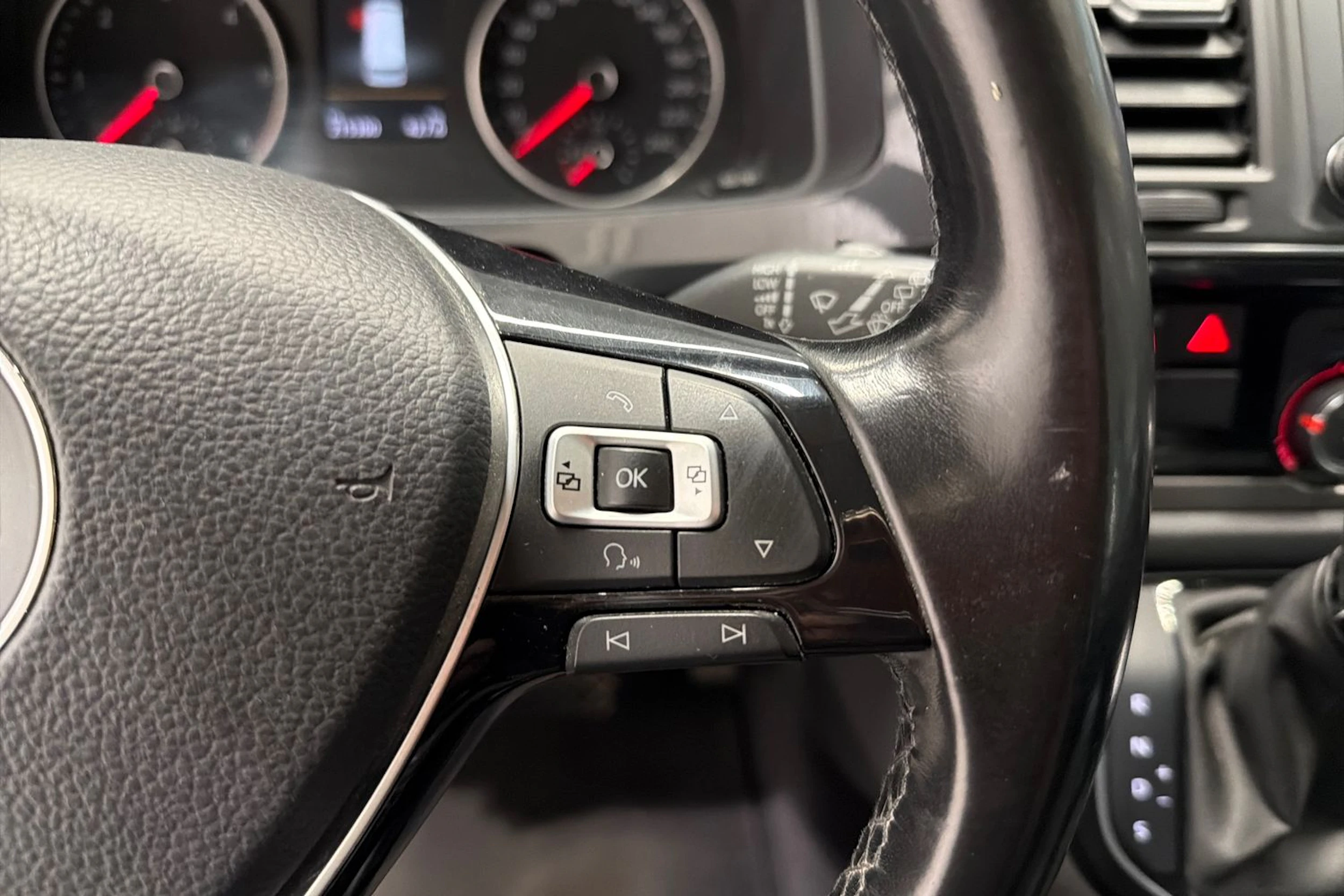 Valkoinen Volkswagen Multivan 2017 kuva 15.