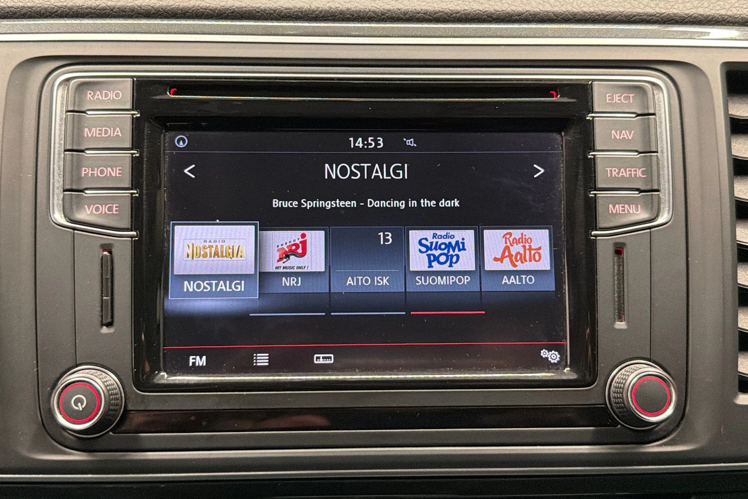Valkoinen Volkswagen Multivan 2017 kuva 16.