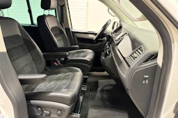 Valkoinen Volkswagen Multivan 2017 kuva 22.