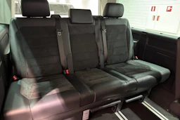 Valkoinen Volkswagen Multivan 2017 kuva 24.