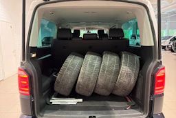 Valkoinen Volkswagen Multivan 2017 kuva 26.