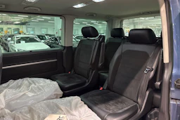 sininen Volkswagen Multivan 2017 kuva 4.