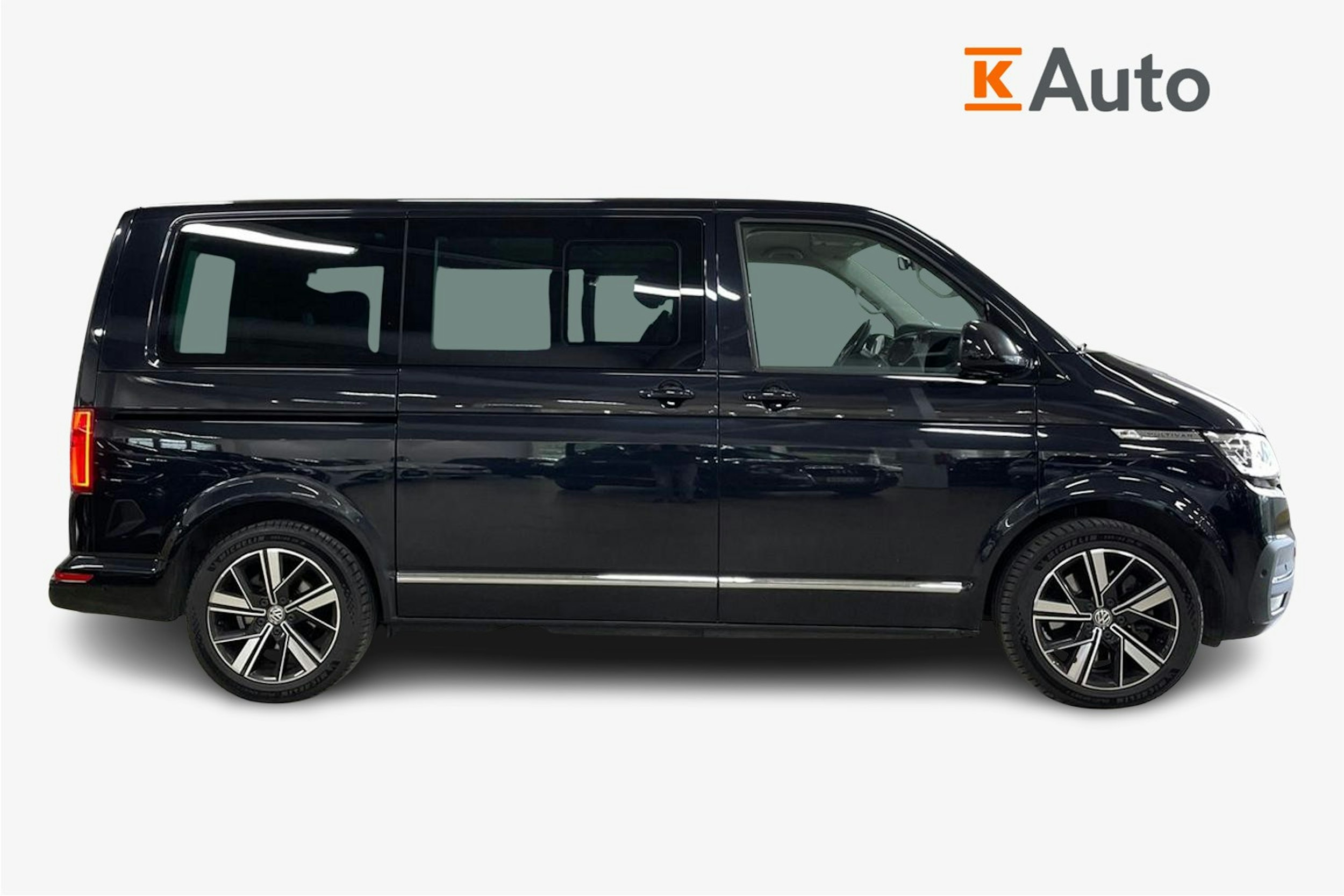 Musta Volkswagen Multivan 2020 kuva 6.
