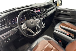 Musta Volkswagen Multivan 2020 kuva 7.