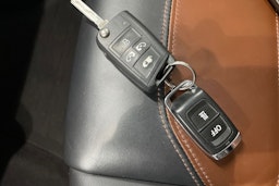 Musta Volkswagen Multivan 2020 kuva 36.