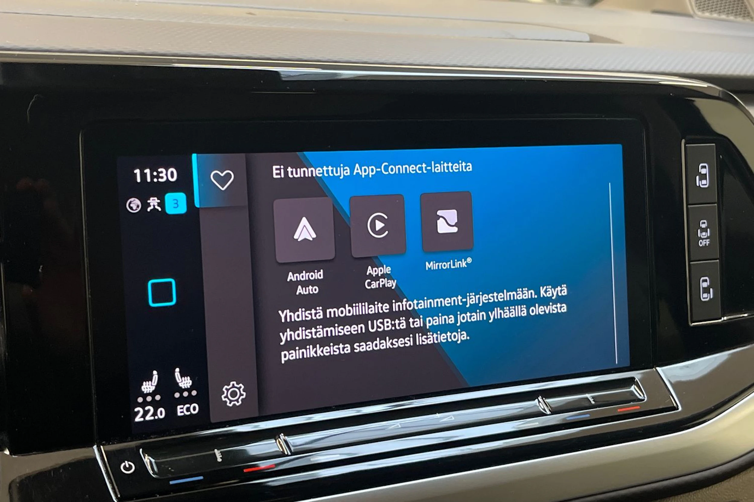 musta Volkswagen Multivan 2023 kuva 17.