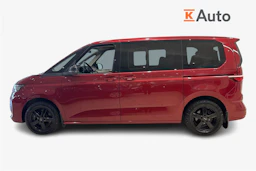 Punainen Volkswagen Multivan 2022 kuva 5.