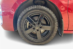Punainen Volkswagen Multivan 2022 kuva 9.