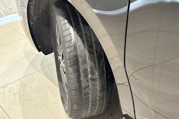 musta Volkswagen Multivan 2022 kuva 13.