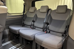 musta Volkswagen Multivan 2022 kuva 14.