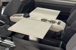 musta Volkswagen Multivan 2022 kuva 17.