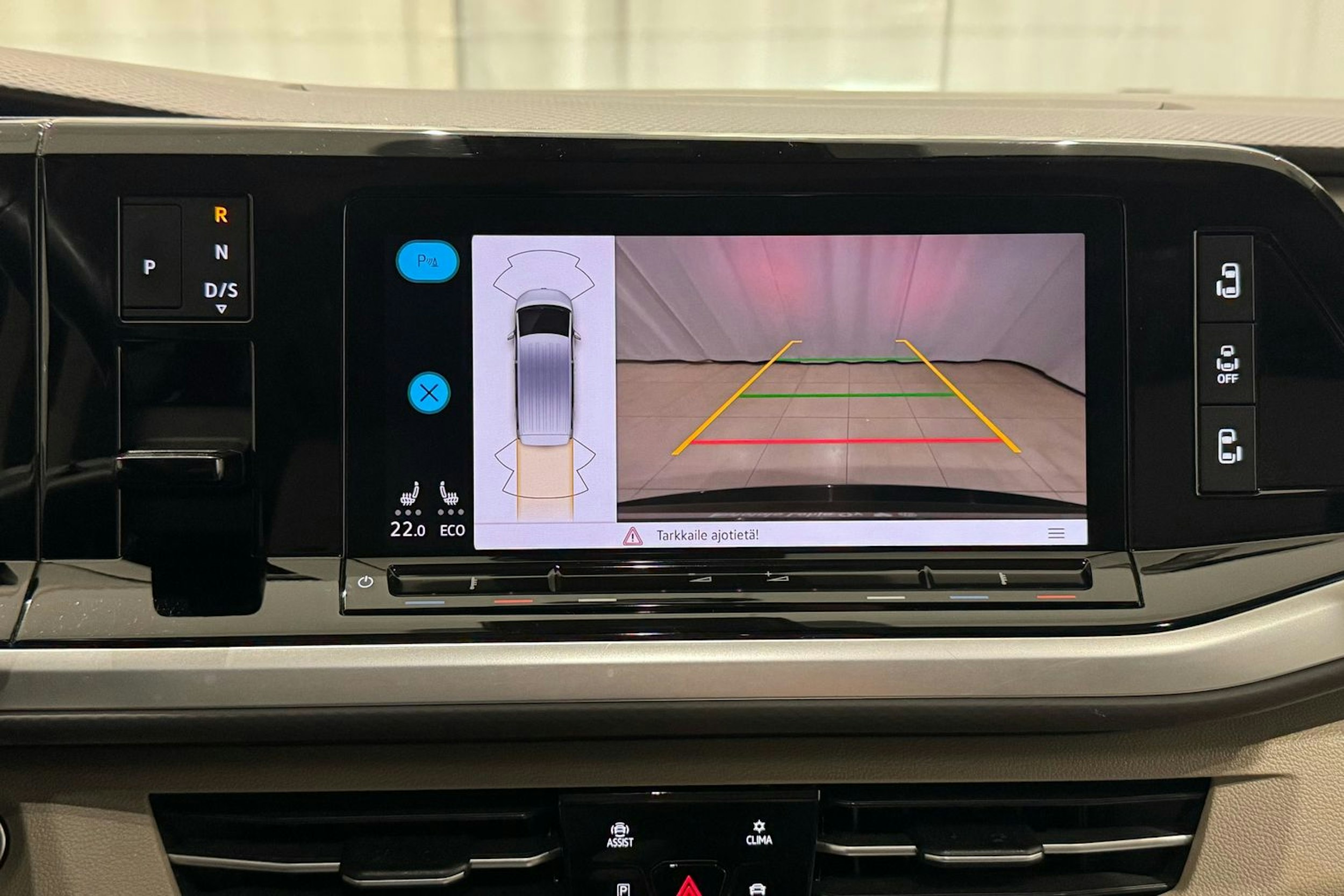 musta Volkswagen Multivan 2022 kuva 19.