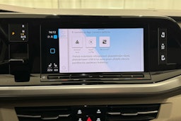 musta Volkswagen Multivan 2022 kuva 20.