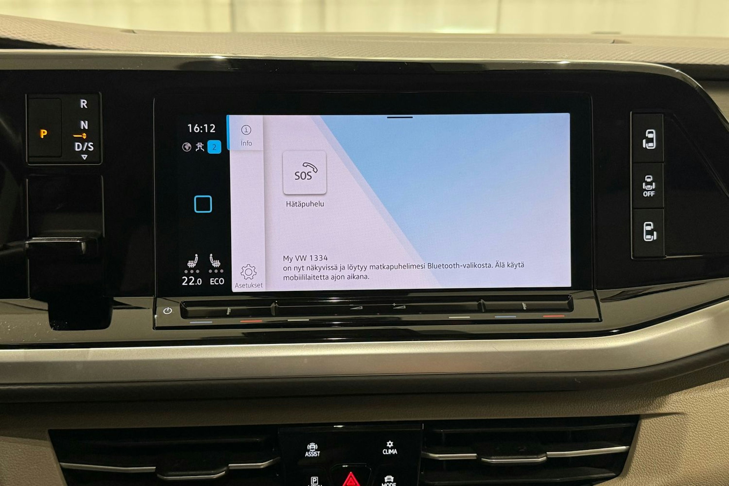 musta Volkswagen Multivan 2022 kuva 21.
