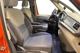 harmaa Volkswagen Multivan 2022 kuva 11.