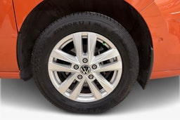 harmaa Volkswagen Multivan 2022 kuva 12.