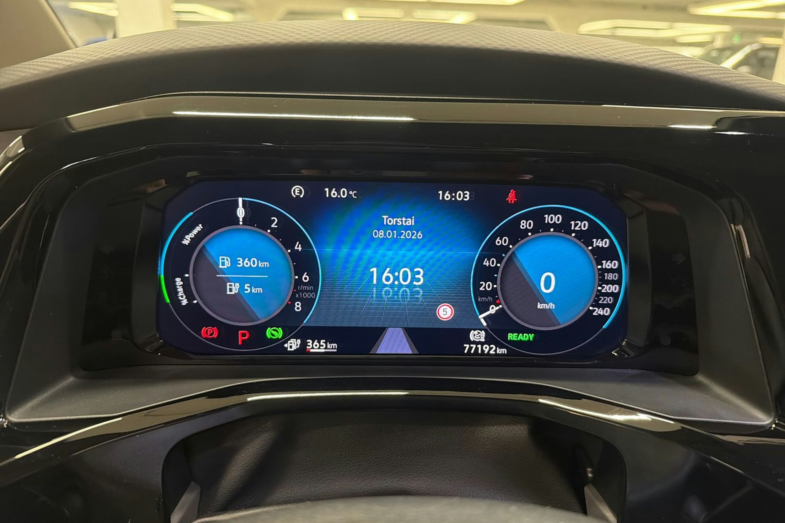 harmaa Volkswagen Multivan 2022 kuva 16.