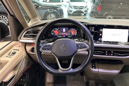 harmaa Volkswagen Multivan 2022 kuva 16.