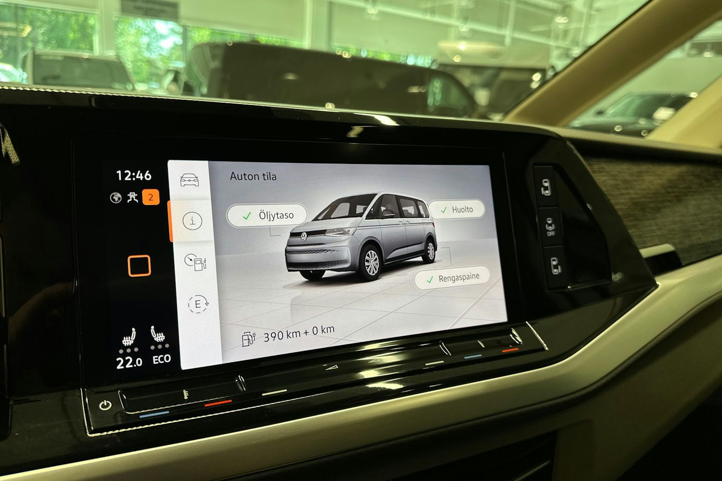 harmaa Volkswagen Multivan 2022 kuva 36.